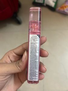 fixing lip gloss, hyphen gloss and  banana