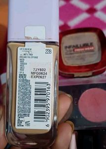 Makeup Bundle(Free makeu