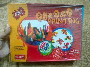 Funskool Finger Painting Handy Crafts Kit