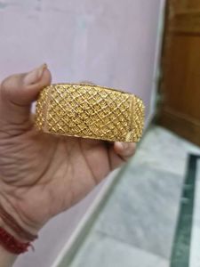 Exquisite Gold-Tone Bracelet pack of 2