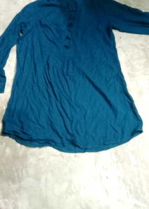 girl and women top