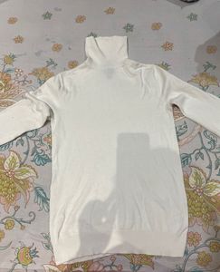 H&M brand Classic White Turtleneck Sweater