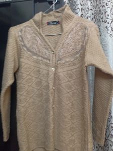 Very Pretty Wooen Sweater