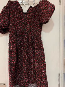 GAP Floral Puff Sleeve Dress