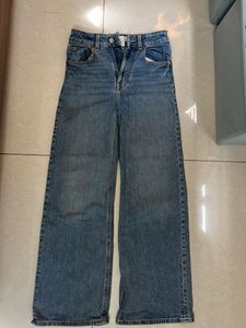 H&amp;M, High Waisted, straight fit Leg Jeans