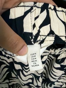 H&amp;M Monochrome Leaf Print Wide Leg Pants