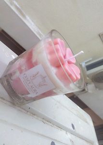 Blossom Glow - Cozy Aura Handmade CandleDes