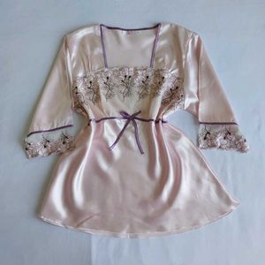 Elegant Pink Floral Embroidered tops 💖