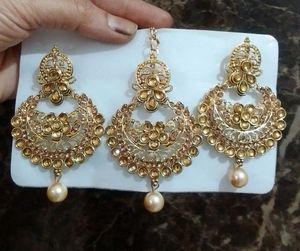 Earing Set With Mangtika