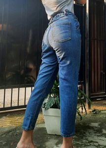 Mom Jeans