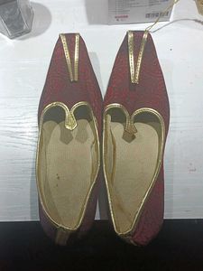 Men's Ethnic Maroon Jutti Shoes