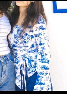 Blue &amp; White Floral Drawstring Top [S size]