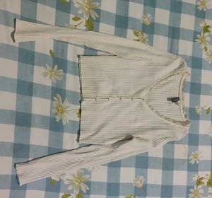 H&amp;M Ribbed lace trimmed top.
