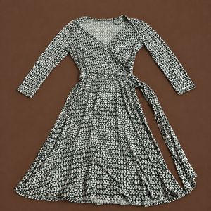 Stylish Geometric Print Wrap Dress