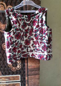 Floral Print Sleeveless Blouse