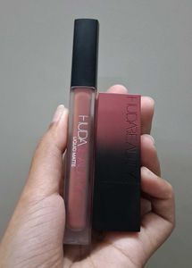 Huda Beauty Liquid Matte Lipstick
