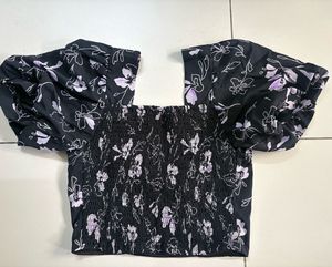 Black floral puff sleeve top