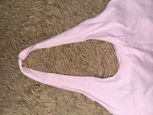 H&amp;M Ribbed Pink Halter Neck Crop Top