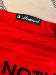 Red Graphic Tee❤️