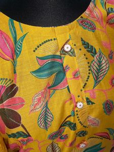 Very Graceful Yellow Golden Suit Set