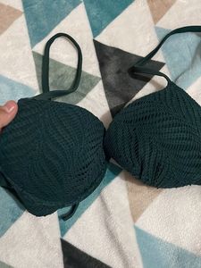 H&amp;M Emerald Green Textured Bikini Set