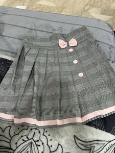Cute Plaid Skirt with Bow Detail
