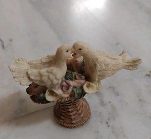 Decorative Doves &amp; Flowers Figurine