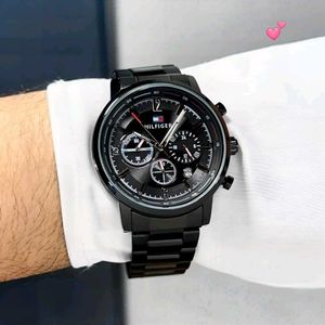 Tommy Hilfiger Model: Evan ChronographFor: HimDial