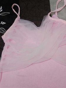 sleeveless top