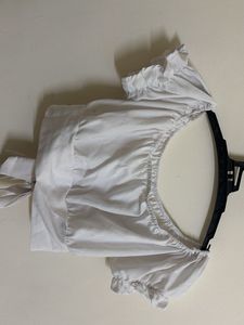 Off-Shoulder Puff Sleeve Crop Top