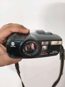 Minolta Riva Zoom 105i Quartz Date Camera