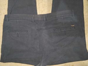 Women's Dark Grey Cropped Pants