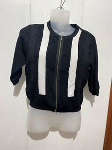 Chic Black &amp; White Striped Zip-Up Cardigan