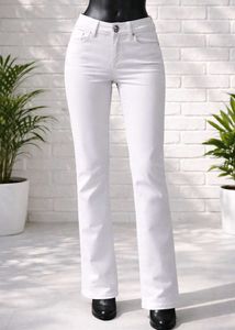White Jeans - Flared Leg