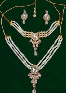 Stunning Pearl and Diamond Jewellery Set