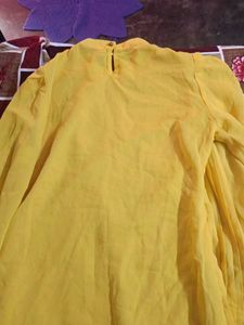 Women black elegant kurta with white