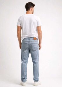Men's Light Wash Straight Fit Jeans