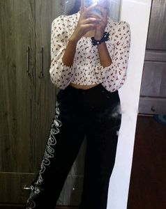 Chic Floral Smocked Crop Top