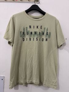 nike tshirt