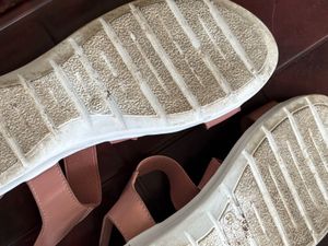 Stylish Women's Flat Sandals