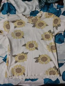 Cute Sunflower Print Cropped Top