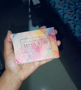 MISS ADS Professional Make Up Compact