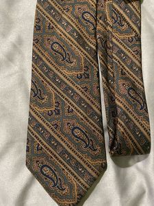 Classic Paisley Pattern Tie