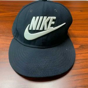 Nike 💯 Original Snapback Cap