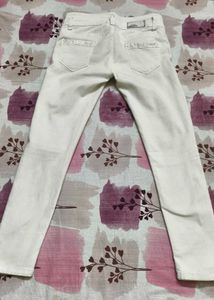 white solid jeans
