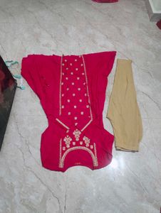 Elegant Pink Kurta Set with Embellishments