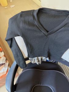 Black V-Neck Ribbed Long Sleeve Top
