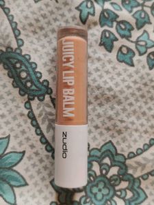 lipgloss and lipbalm