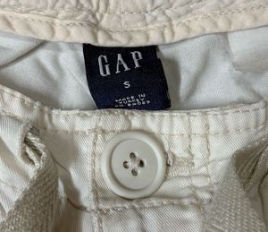 GAP White Cargo Shorts🤍