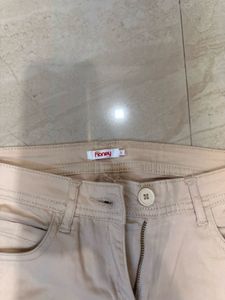 Women's Beige Cropped Pants